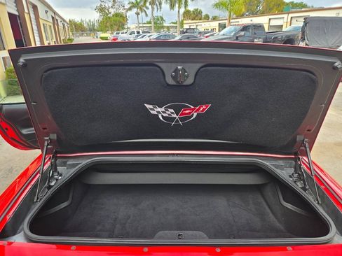 Used 2004 Chevrolet Corvette Convertible w/ Preferred Equipment Group RWD image 14