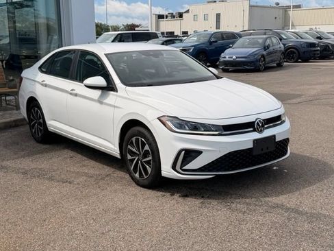 Certified 2025 Volkswagen Jetta S FWD image 10