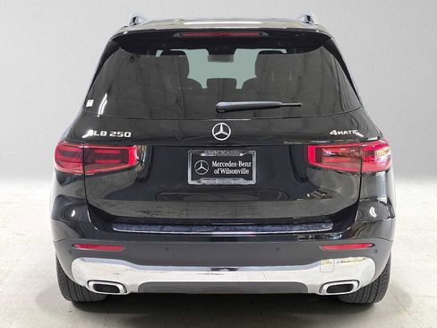 Certified 2026 Mercedes-Benz GLB 250 4MATIC image 5