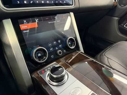 Used 2020 Land Rover Range Rover HSE image 40