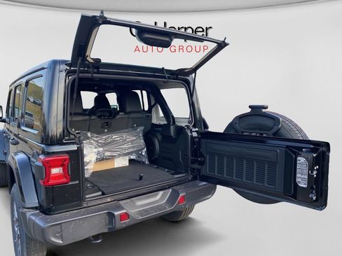 New 2025 Jeep Wrangler Unlimited Sahara w/ Safety Group AWD/4WD image 16