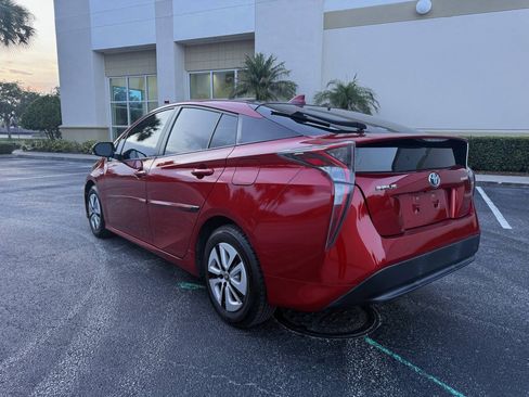 Used 2016 Toyota Prius Four Touring FWD image 28