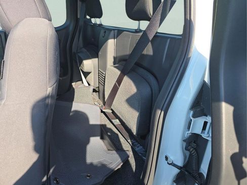 Used 2024 Nissan Frontier S w/ Technology Package RWD image 9
