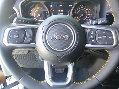 Used 2024 Jeep Wrangler Unlimited Sahara w/ Technology Group AWD/4WD image 11