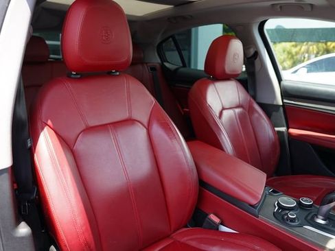 Used 2019 Alfa Romeo Stelvio Ti AWD/4WD image 20