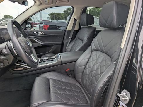 Used 2025 BMW X7 xDrive40i w/ Premium Package AWD/4WD image 25