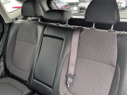 Used 2025 Kia Seltos S FWD image 15