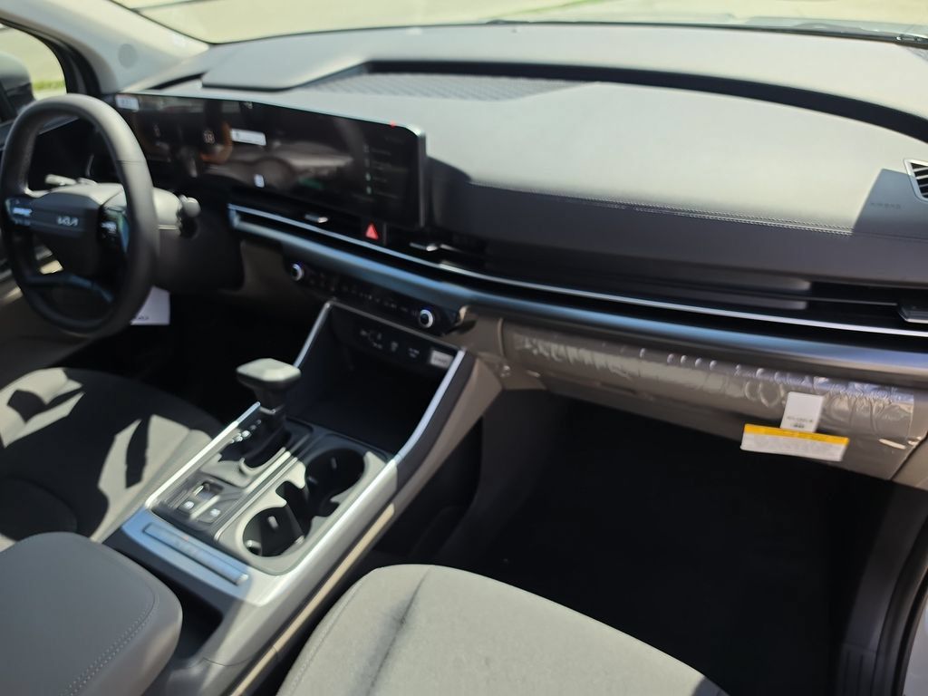 New 2027 Kia Carnival LX FWD image 11