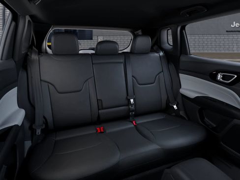 New 2026 Jeep Compass Limited AWD/4WD image 15