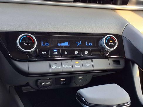 New 2026 Hyundai Elantra Sport image 13