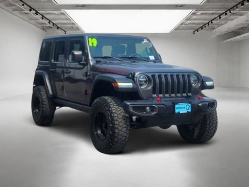 Used 2019 Jeep Wrangler Unlimited Rubicon w/ Dual Top Group AWD/4WD image 8