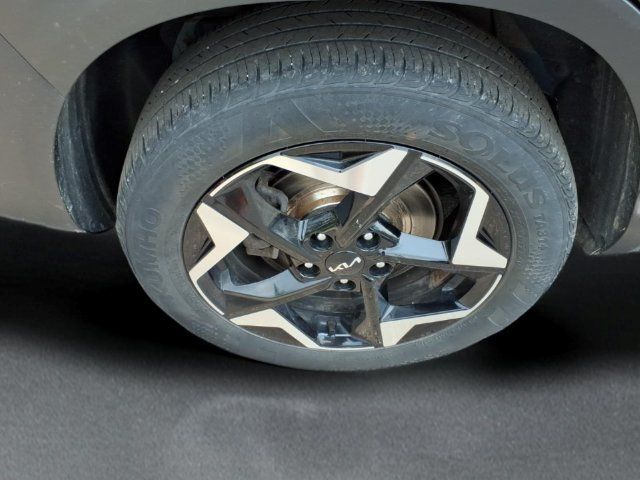 Used 2024 Kia Seltos EX AWD/4WD image 9