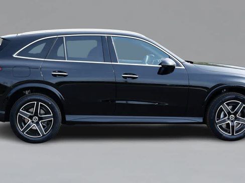 Used 2026 Mercedes-Benz GLC 300 image 4