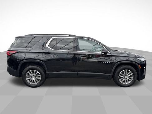 Used 2023 Chevrolet Traverse LT w/ LPO, Cargo Package AWD/4WD image 4