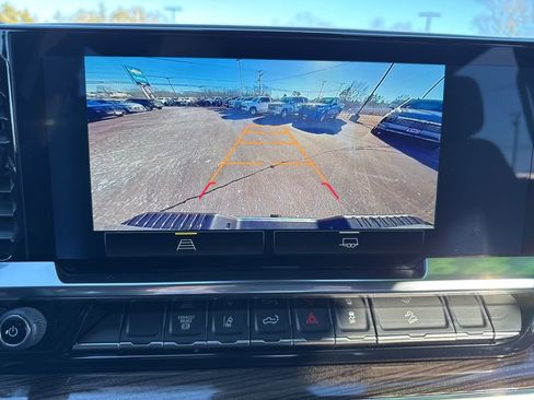 Used 2025 Chevrolet Silverado 2500 LT image 29