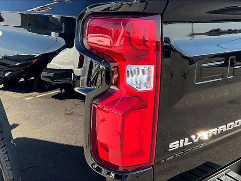 Used 2023 Chevrolet Silverado 1500 RST RWD image 33