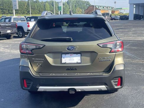Used 2020 Subaru Outback Touring XT AWD/4WD image 4