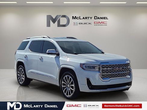 Certified 2020 GMC Acadia Denali w/ LPO, Floor Liner Package image 1