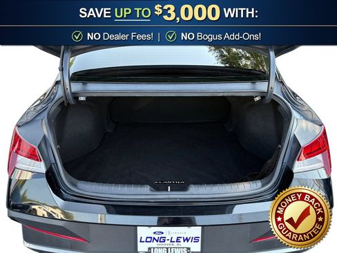 Used 2024 Hyundai Elantra Blue FWD image 21