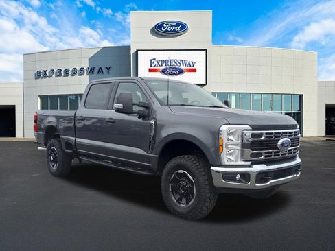 New 2026 Ford F250 XLT image 4