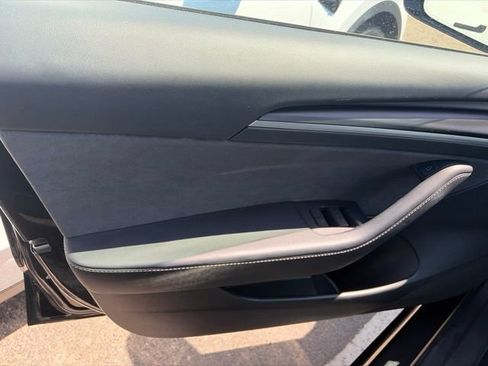 Used 2023 Tesla Model 3 Standard Range RWD image 5
