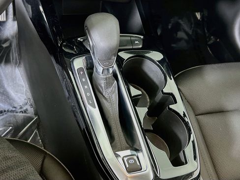 Used 2025 Chevrolet Trax ACTIV FWD image 16