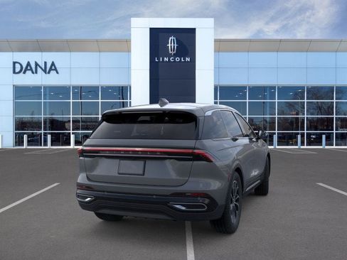 New 2025 Lincoln Nautilus Premier image 8