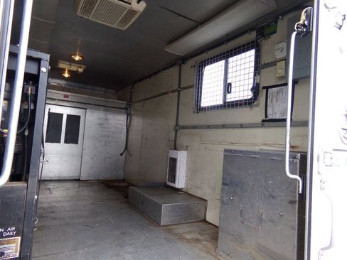 Used 2007 GMC Savana 3500 image 24