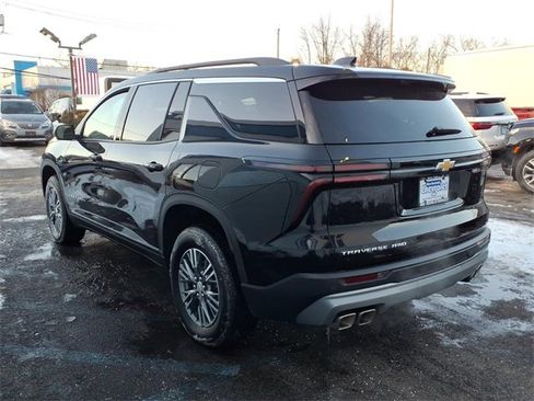 Used 2026 Chevrolet Traverse LT w/ Driver Confidence Package image 4