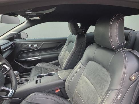 Used 2025 Ford Mustang GT Premium RWD image 9