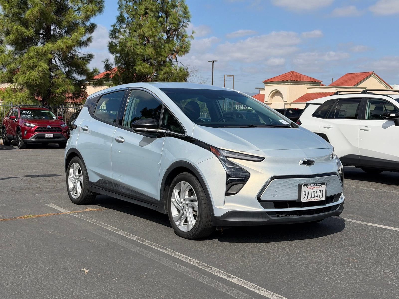 Used 2023 Chevrolet Bolt LT w/ Driver Confidence Package FWD image 2