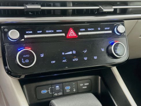 Used 2025 Hyundai Tucson SEL AWD/4WD image 23