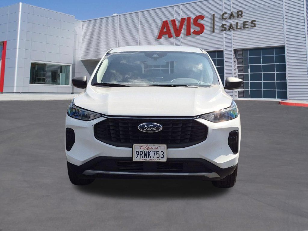Used 2025 Ford Escape Active AWD/4WD image 2