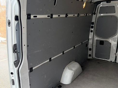 Used 2024 Mercedes-Benz Sprinter 2500 image 40