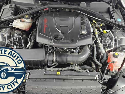 Used 2022 Alfa Romeo Giulia Ti image 33