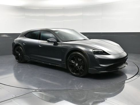 Certified 2023 Porsche Taycan 4 Cross Turismo image 10