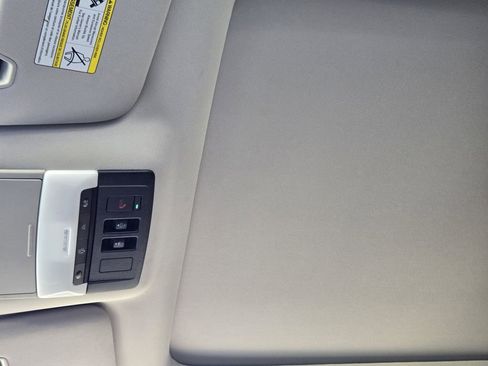 Used 2023 Nissan Pathfinder Platinum w/ Cargo Package image 31