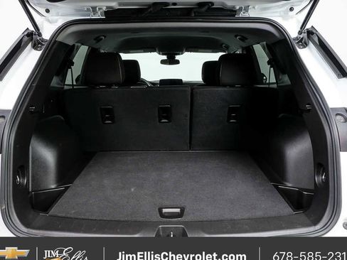 Used 2025 Chevrolet Blazer LT image 28