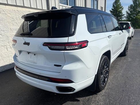 Used 2025 Jeep Grand Cherokee L Summit AWD/4WD image 3
