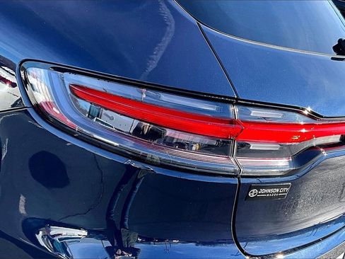 Used 2021 Porsche Macan image 30