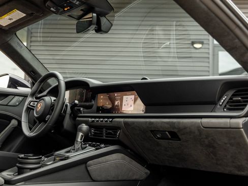 Certified 2026 Porsche 911 GT3 image 37