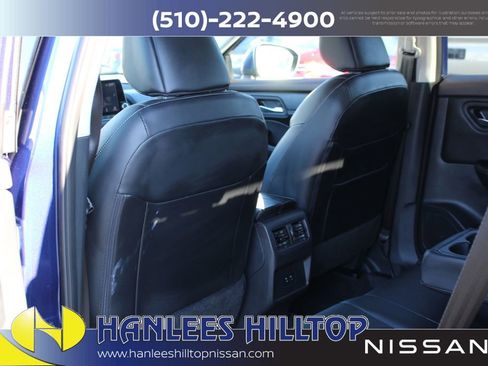 Used 2023 Nissan Rogue SL image 18