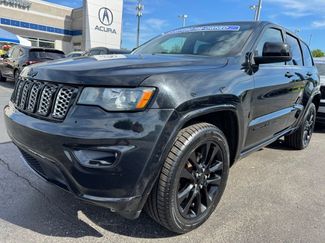 Used 2018 Jeep Grand Cherokee Altitude AWD/4WD video 1