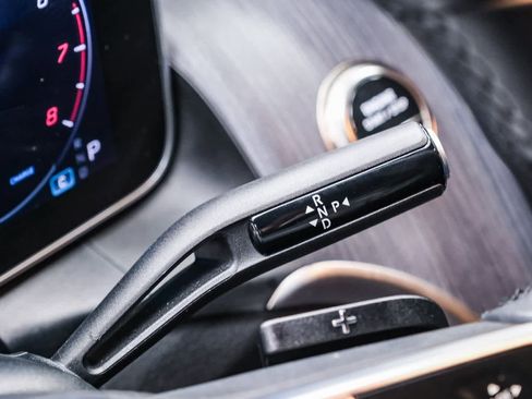 Certified 2025 Mercedes-Benz GLC 300 image 19