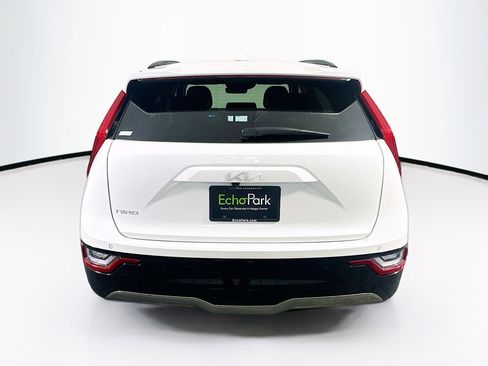 Used 2024 Kia Niro Wave w/ Wave Preserve Package image 7