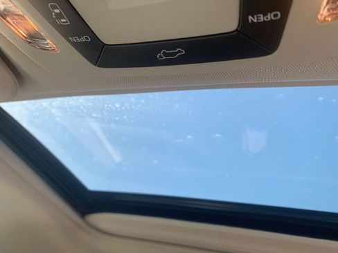 Used 2023 Toyota Sienna XLE image 24