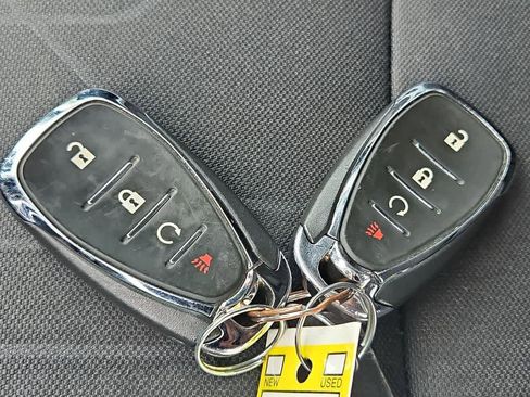 Used 2020 Chevrolet Trax LT w/ Redline Edition image 34