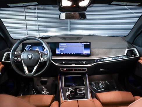 Used 2025 BMW X5 sDrive40i w/ Parking Assistance Package image 6