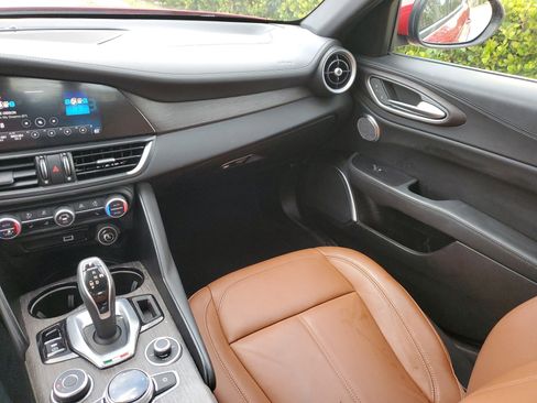 Used 2022 Alfa Romeo Giulia Ti image 13