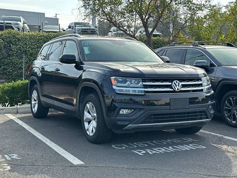 Used 2018 Volkswagen Atlas SE FWD image 2